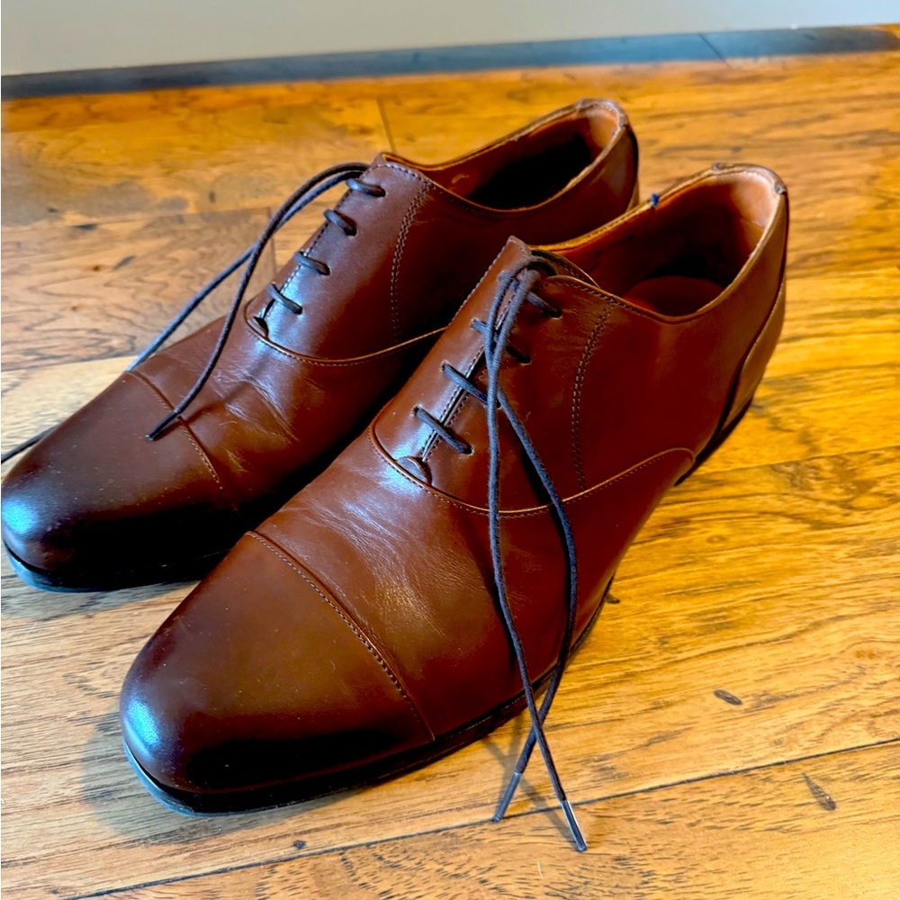 Wolf and Shepherd Captoe Dress Shoe in Brown, Men’s Size 12D.
